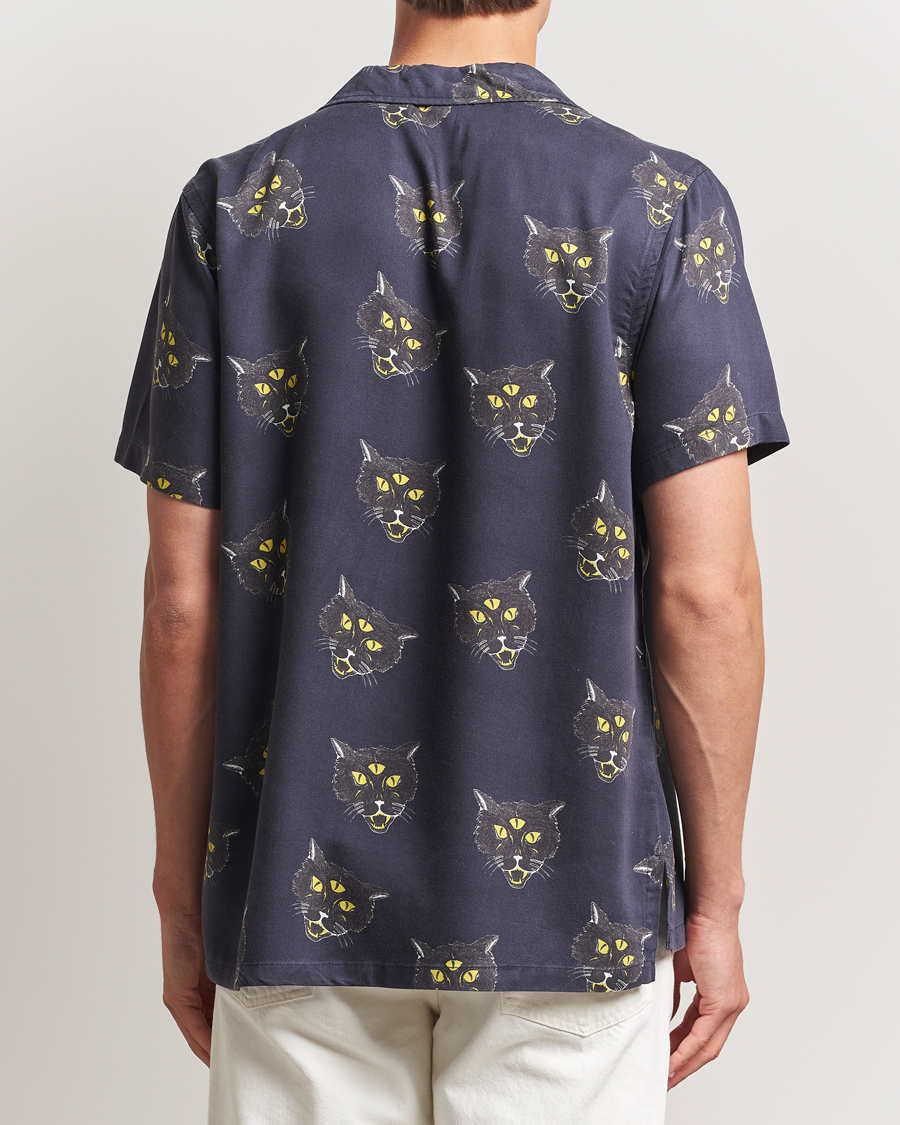Herre | Skjorter | Nudie Jeans | Arvid The Cat Hawaii Shirt Antracite