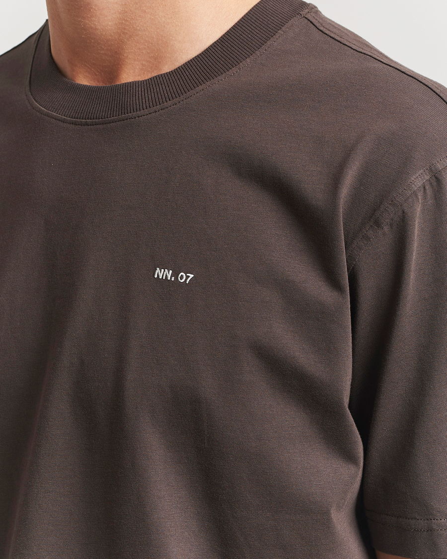 Herre | T-Shirts | NN07 | Adam Logo Crew Neck T-Shirt Coffee