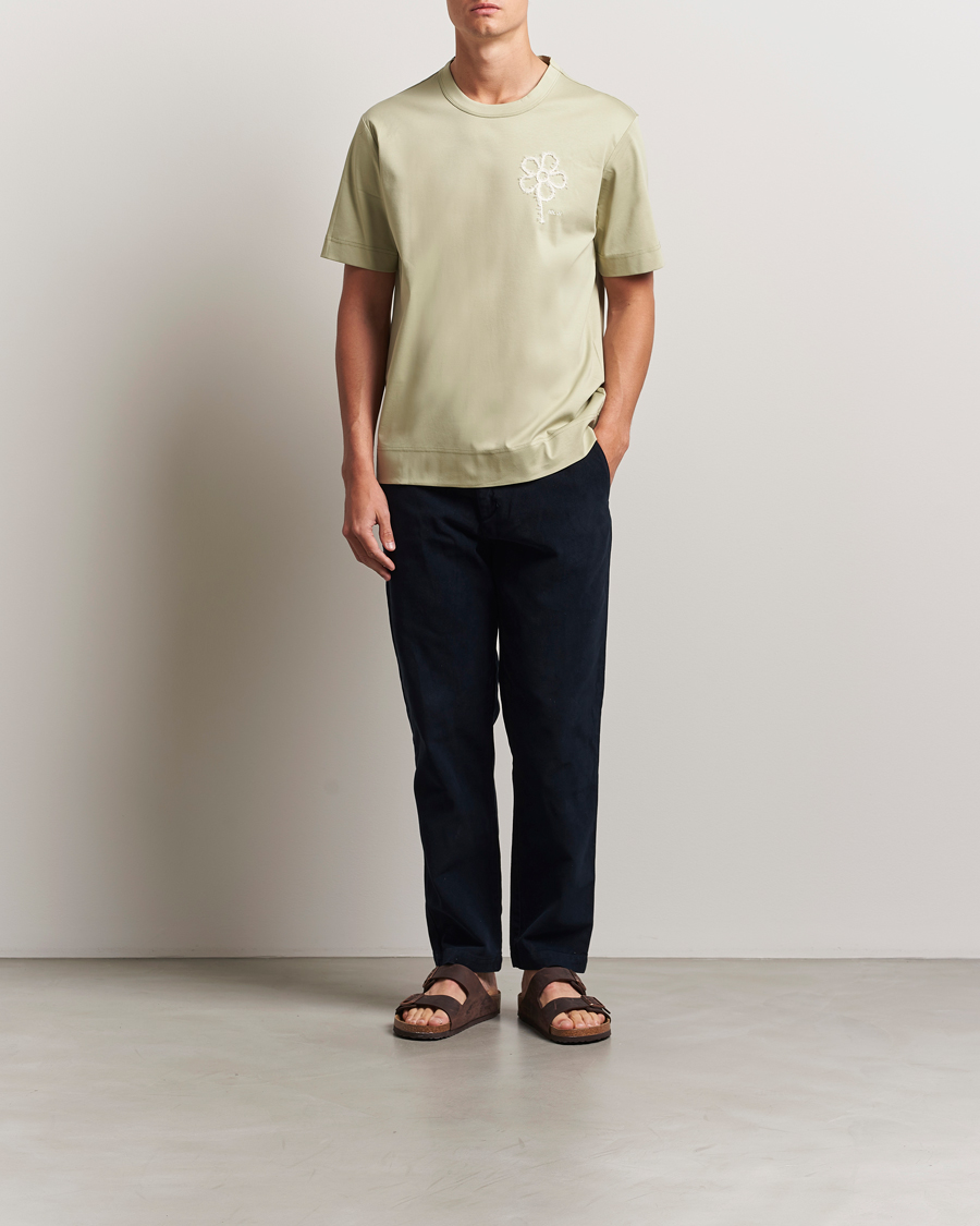Herre | T-Shirts | NN07 | Pedro Embroidered Flower T-Shirt Sage Green