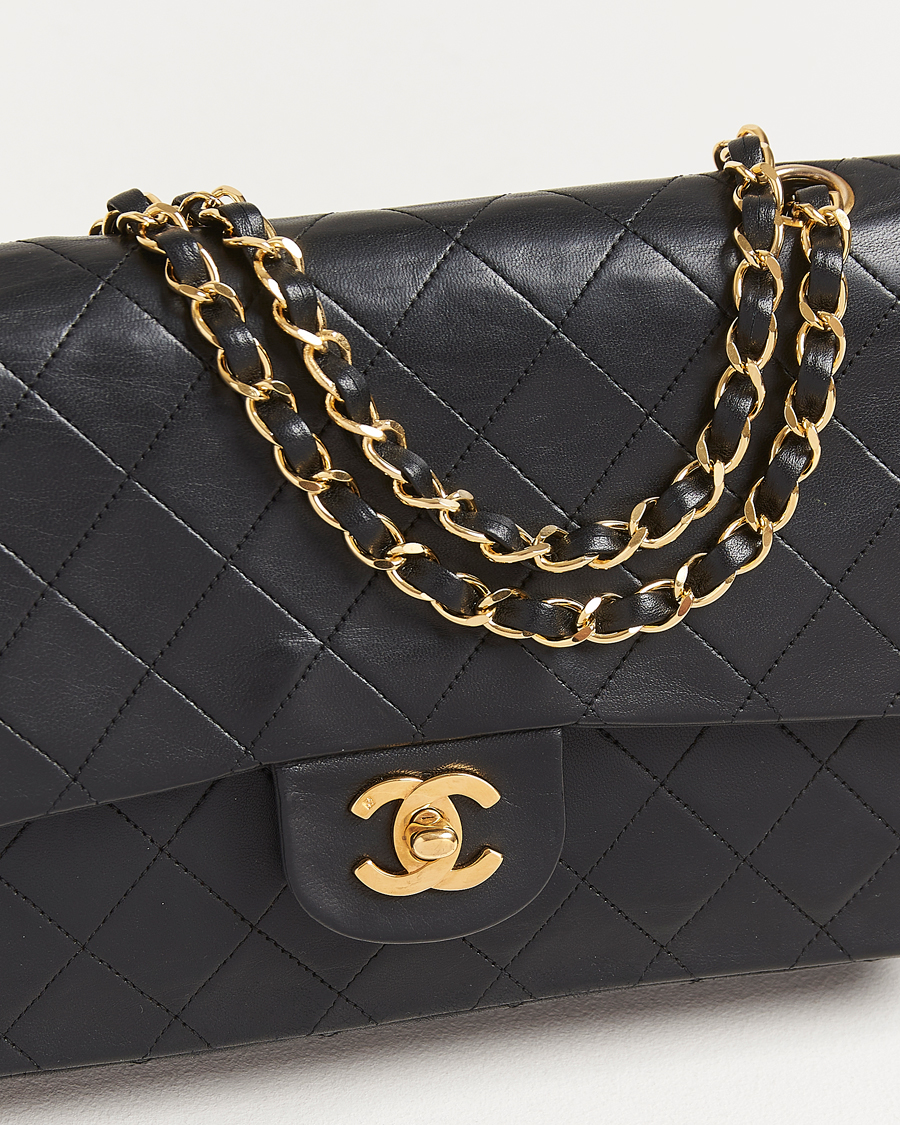 Herre | Chanel Pre-Owned Classic Medium Double Flap Bag Lambskin Black | Chanel Pre-Owned | Classic Medium Double Flap Bag Lambskin Black