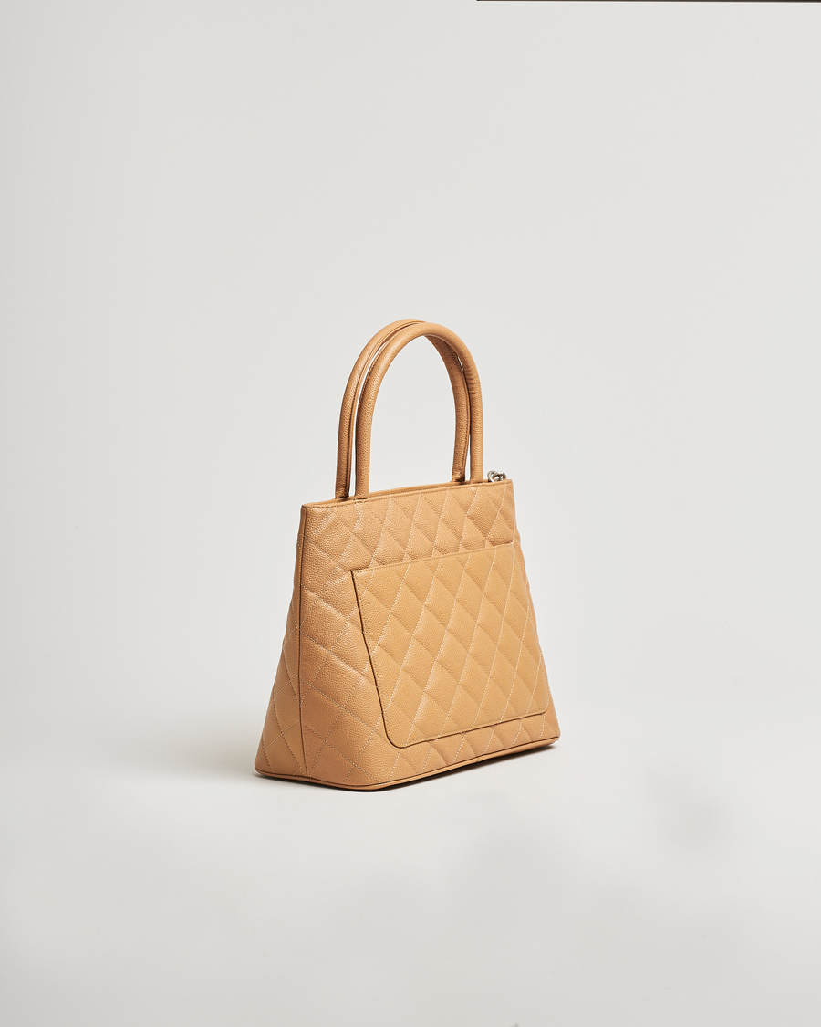 Herre | Chanel Pre-Owned Medallion Tote Quilted Caviar Beige | Chanel Pre-Owned | Medallion Tote Quilted Caviar Beige