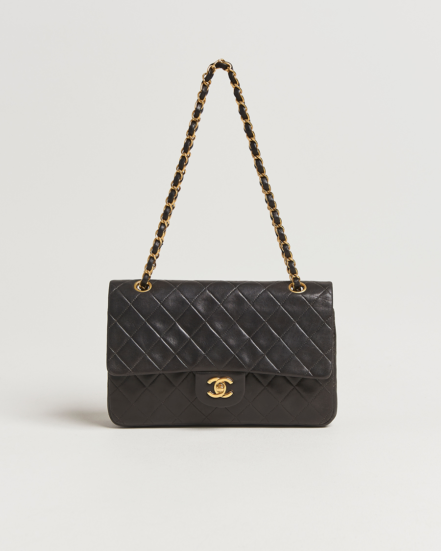 Herre | Gifts for Her | Chanel Pre-Owned | Classic Double Flap Medium Lambskin Black
