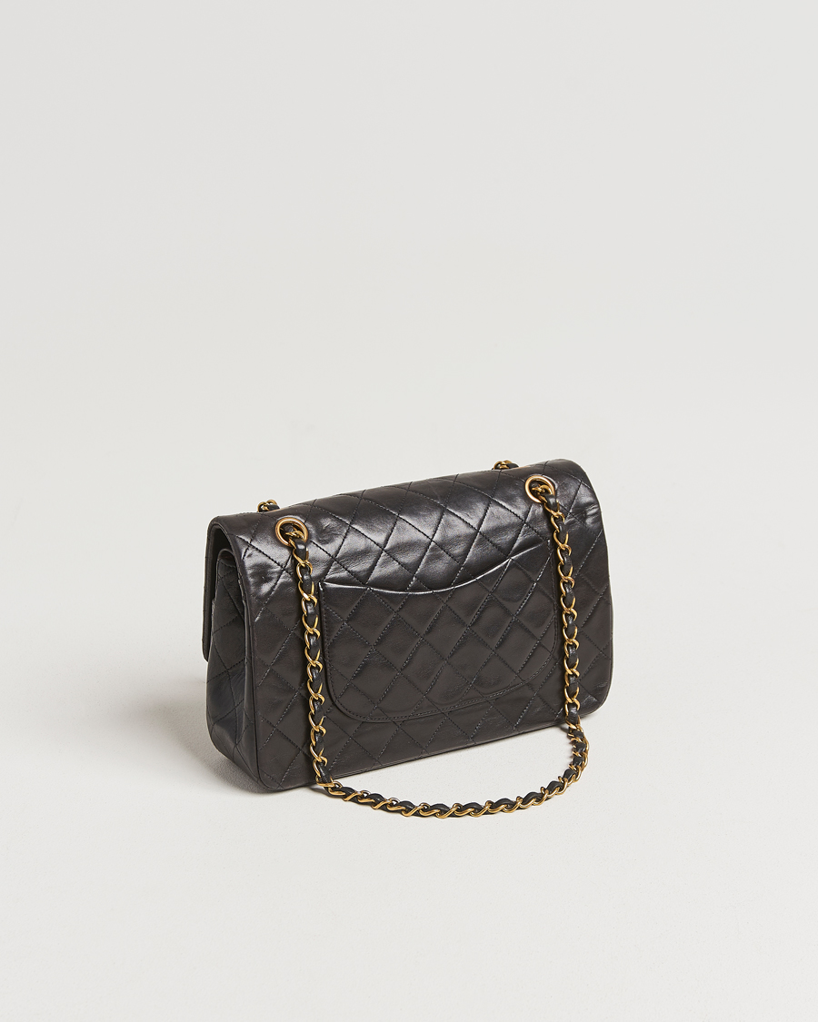 Herre | Gifts for Her | Chanel Pre-Owned | Classic Double Flap Medium Lambskin Black