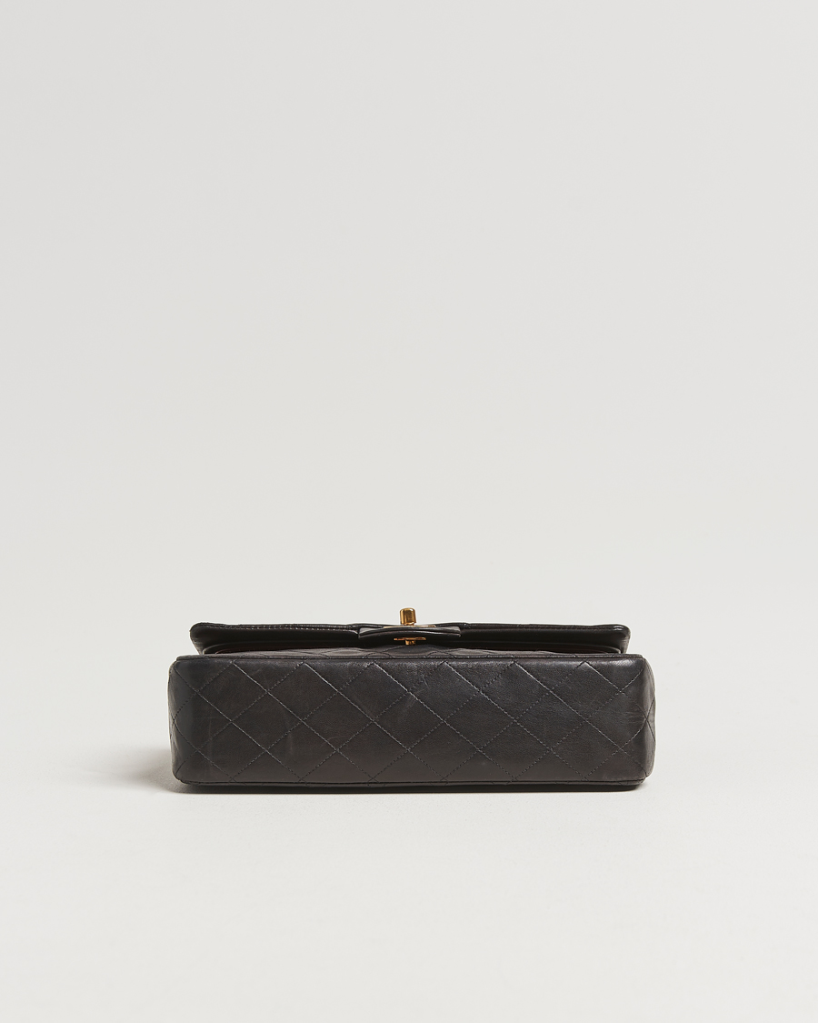 Herre | Gifts for Her | Chanel Pre-Owned | Classic Double Flap Medium Lambskin Black