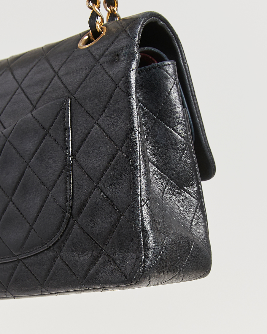 Herre | Gifts for Her | Chanel Pre-Owned | Classic Double Flap Medium Lambskin Black