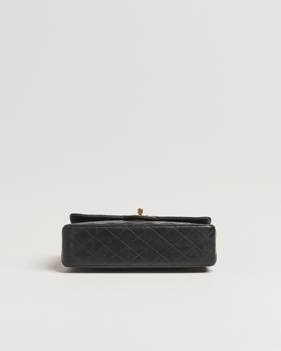 Herre | Gifts for Her | Chanel Pre-Owned | Classic Double Flap Medium Lambskin Black