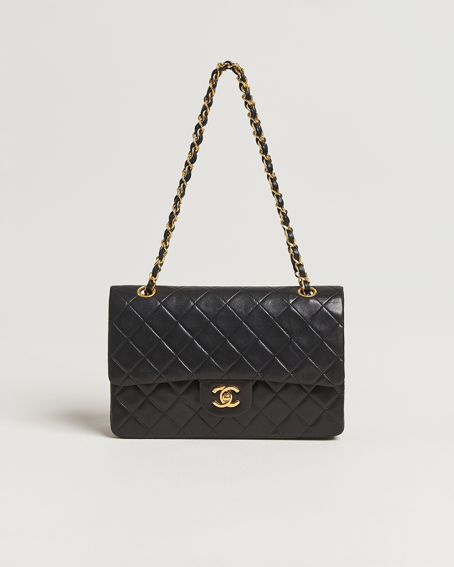Herre | Gifts for Her | Chanel Pre-Owned | Classic Double Flap Medium Lambskin Black