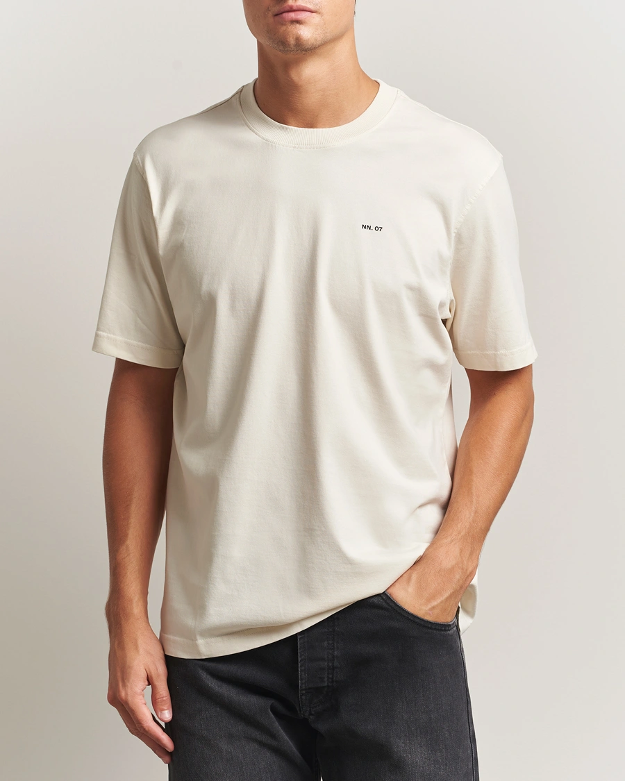 Herre | T-Shirts | NN07 | Abel Logo Crew Neck T-Shirt Ivory