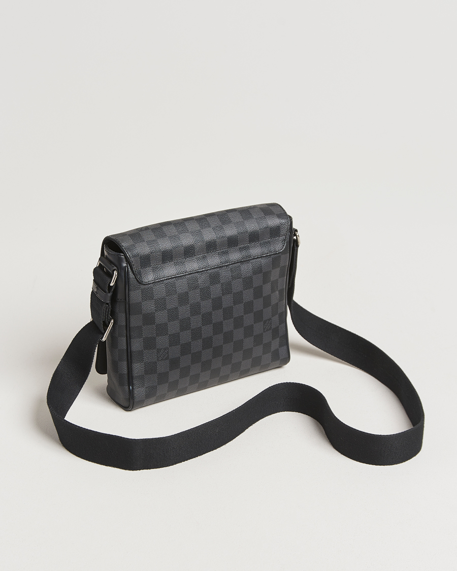Herre | Pre-Owned & Vintage Bags | Louis Vuitton Pre-Owned | District PM Messenger Bag Damier Graphite