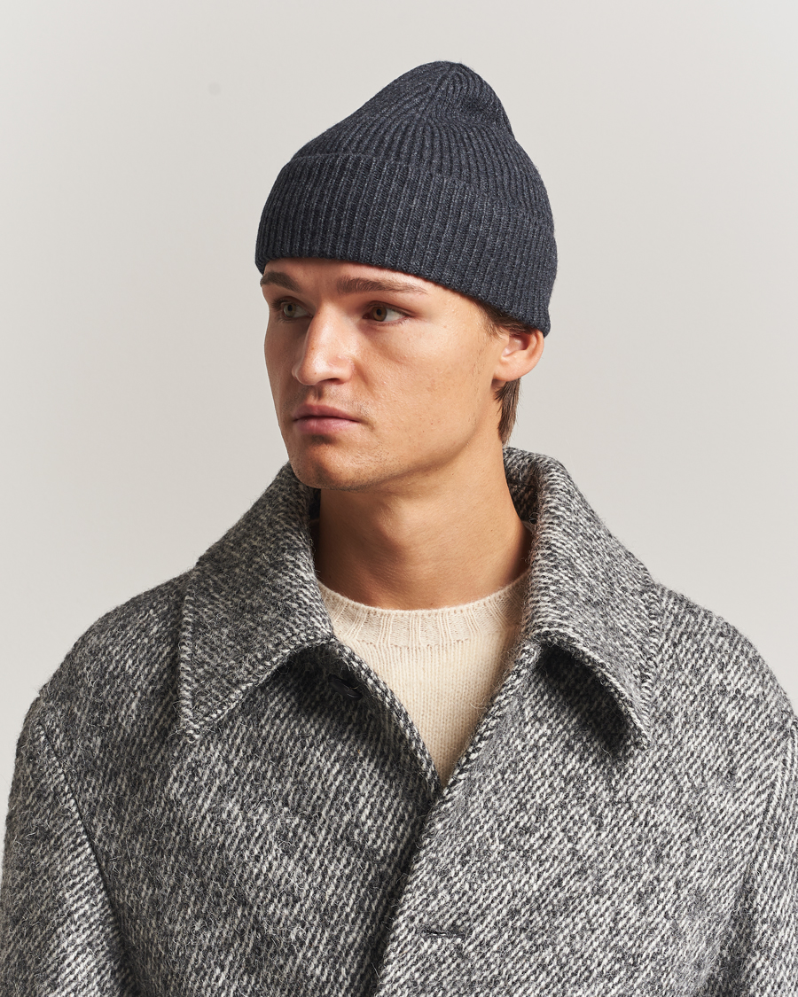 Herre | Huer | Amanda Christensen | Rib Knitted Merino Wool Cap Anthracite Melange