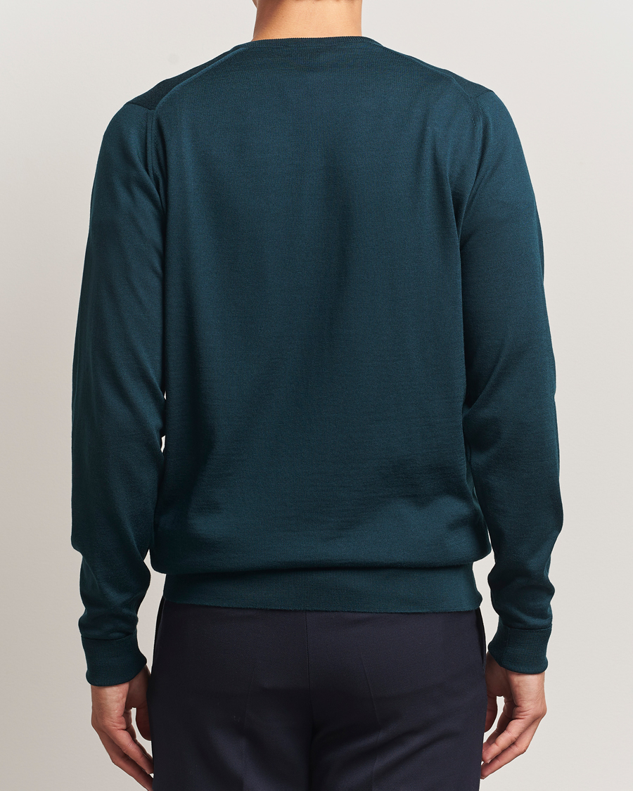 Herre | Trøjer | John Smedley | Bobby Extra Fine Merino V-Neck Pullover Richardson Green