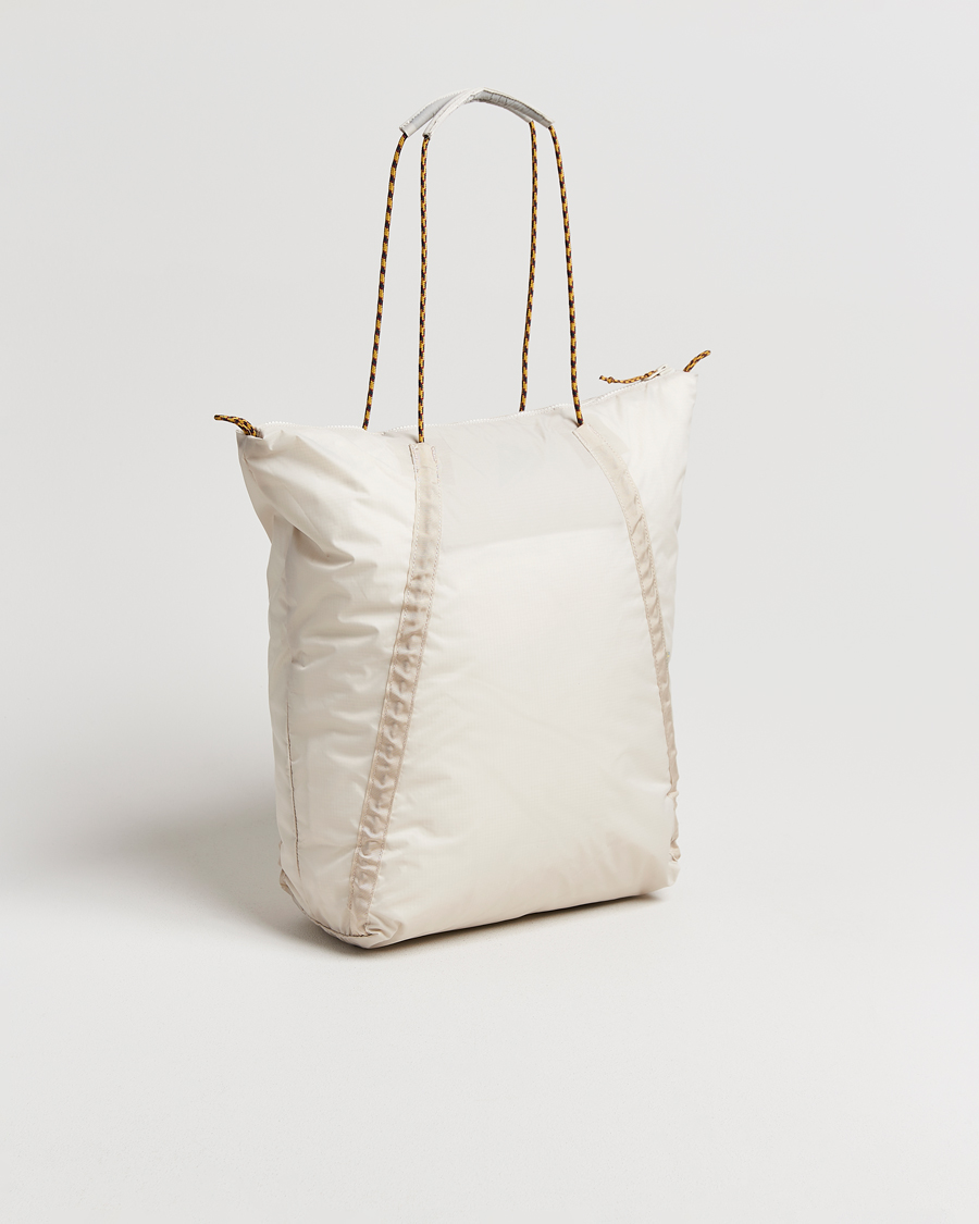 Herre | Tasker | Klättermusen | Gebo 23L Lightweight Totebag Putty Grey