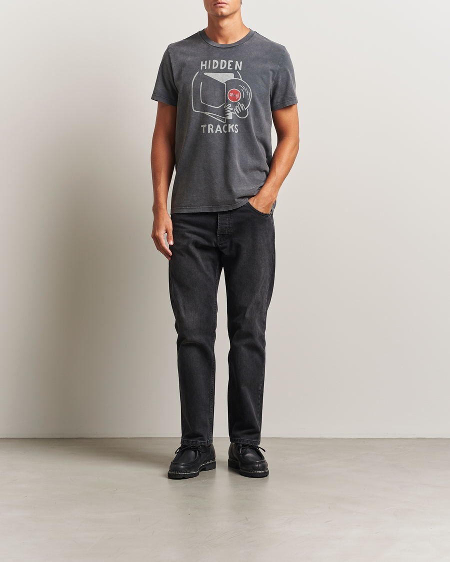 Herre | T-Shirts | Nudie Jeans | Roy Hidden Track T-Shirt Antracite