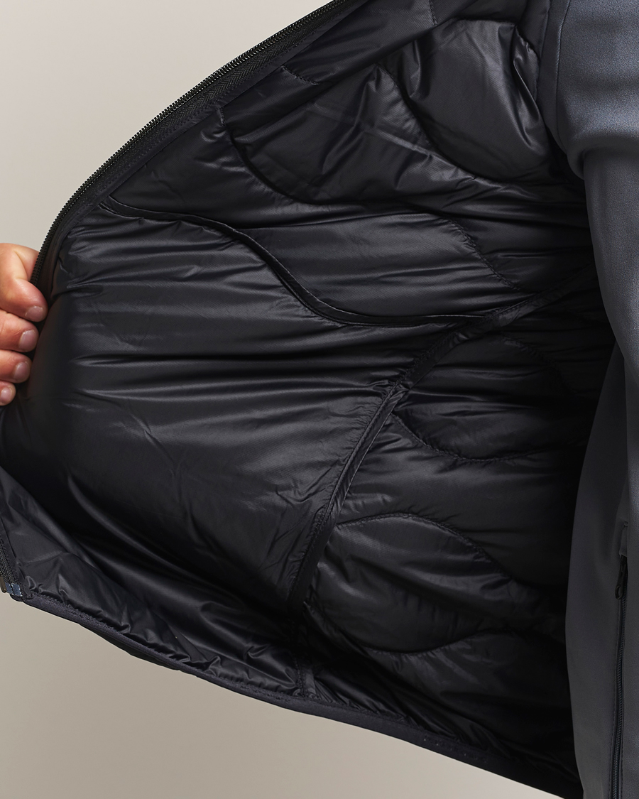 Herre | Veste | Peak Performance | Helium Down Vest Black