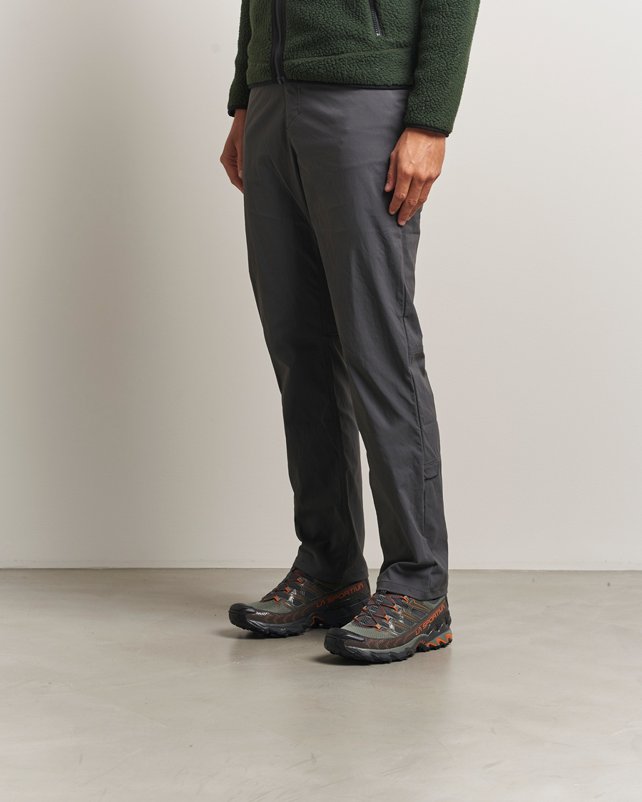 Herre | Trail Sneakers | La Sportiva | Ultra Raptor II Carbon/Hawaiian Sun