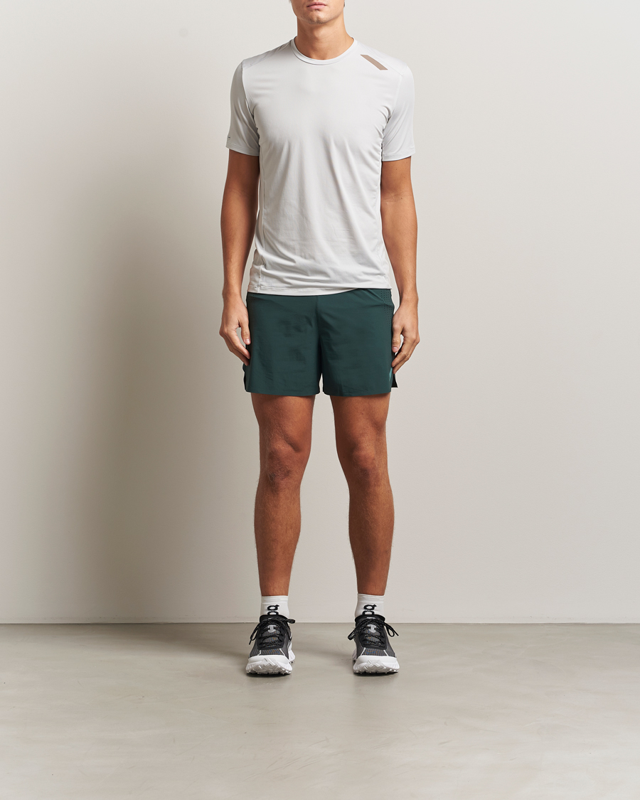 Herre | T-Shirts | SOAR Running | Tech Tee Grey