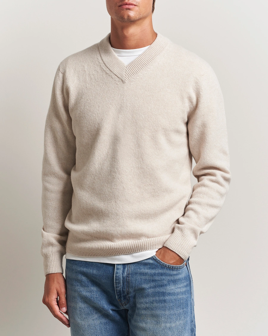 Herre | Trøjer | Sunspel | Knitted Lambswool V-Neck Oatmeal Melange