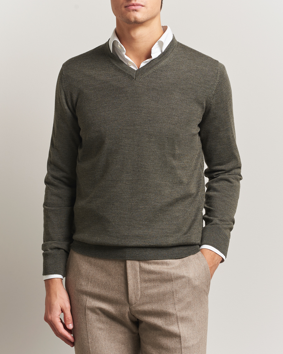 Herre | Trøjer | Charles Tyrwhitt | Pure Merino V-Neck Jumper Olive Green