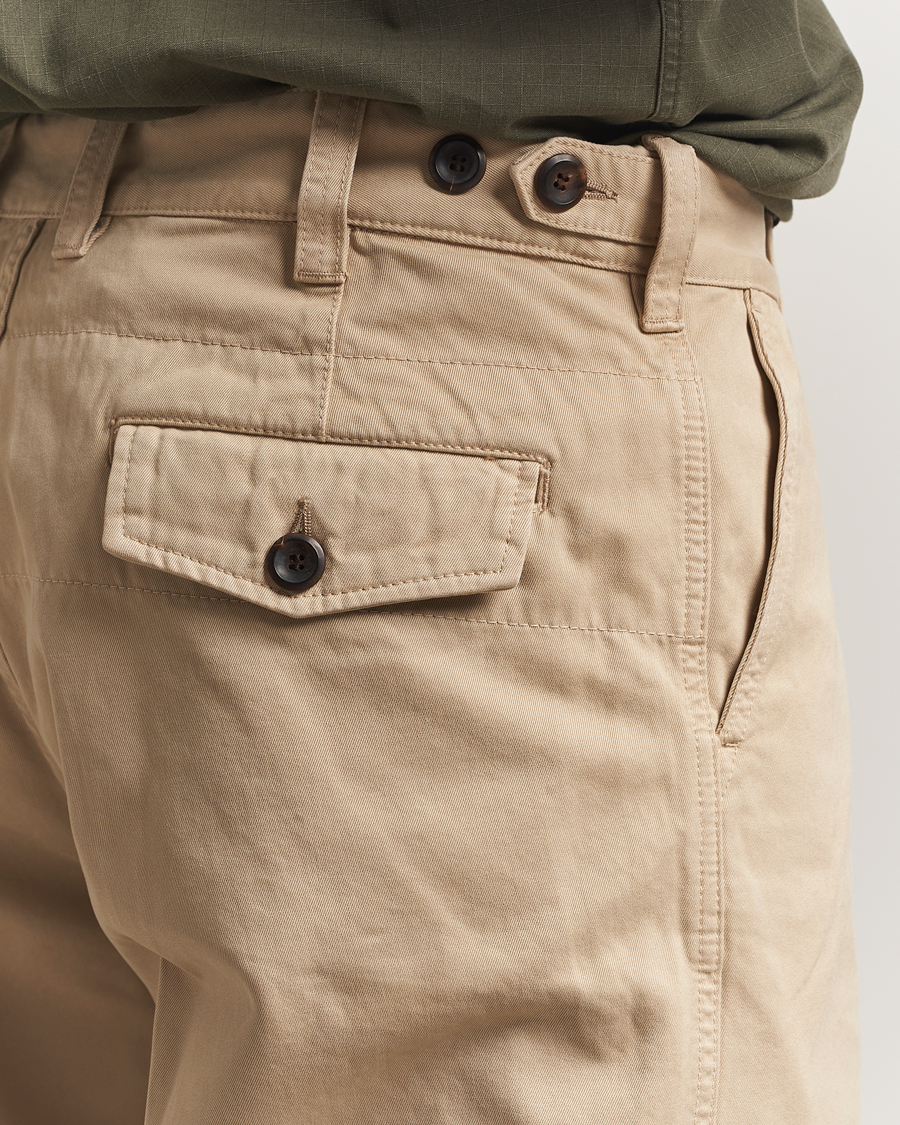 Herre | Bukser | Drake's | Flat Front Peached Cotton Chino Sand