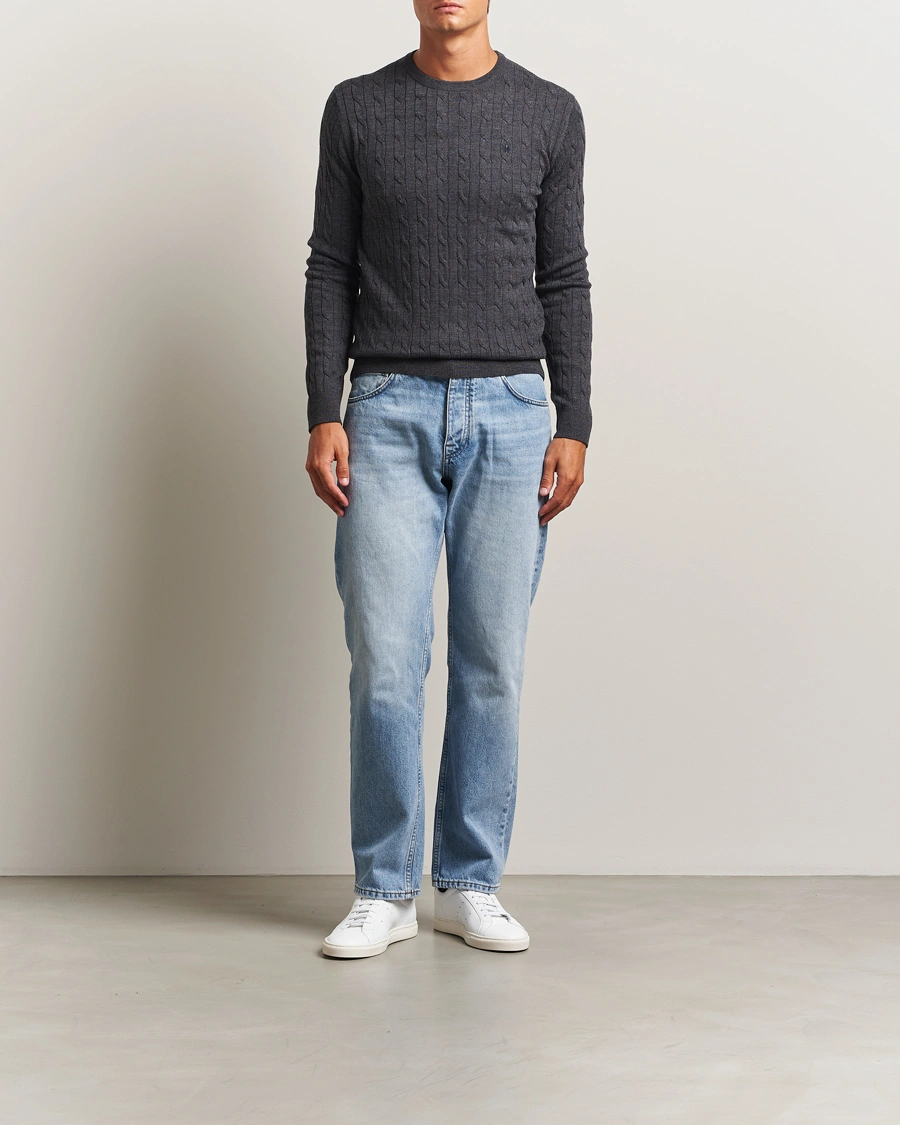 Herre | Trøjer | Morris | Merino Cable O-Neck Grey