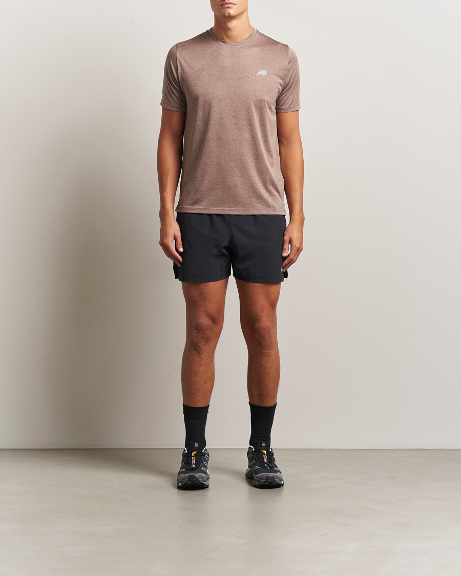 Herre | T-Shirts | New Balance Running | Athletics Short Sleeve T-Shirt Earth Shadow Heather