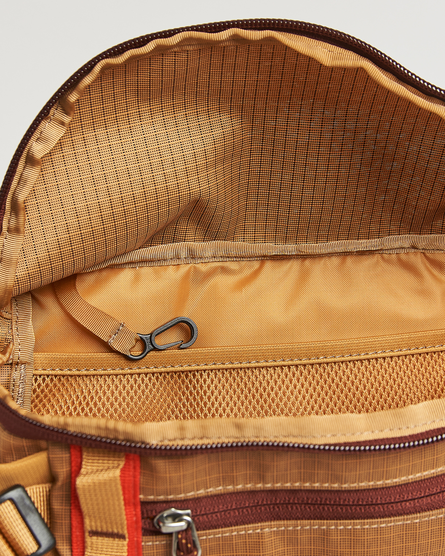 Herre | Tasker | Patagonia | Black Hole Waist Pack 5L Talon Gold