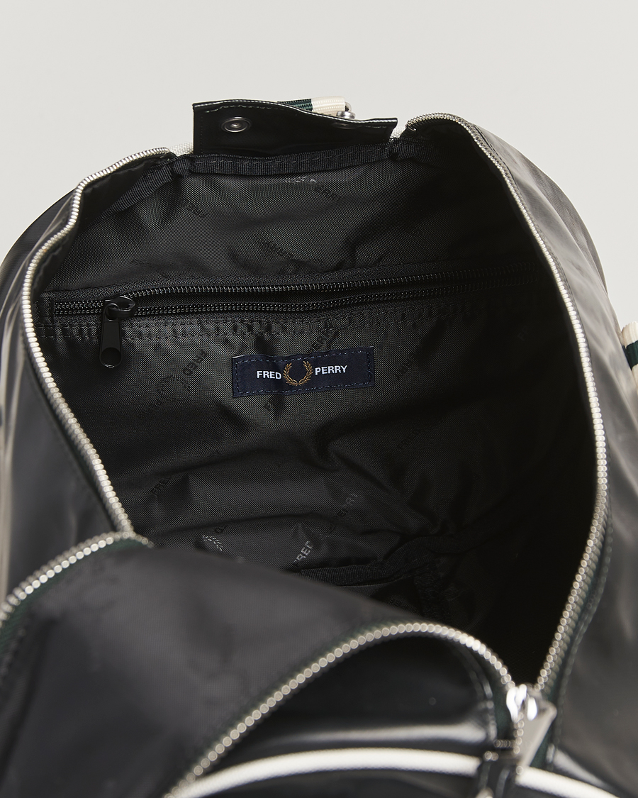 Herre | Tasker | Fred Perry | Classic Barrel Bag Night Green/Ecru