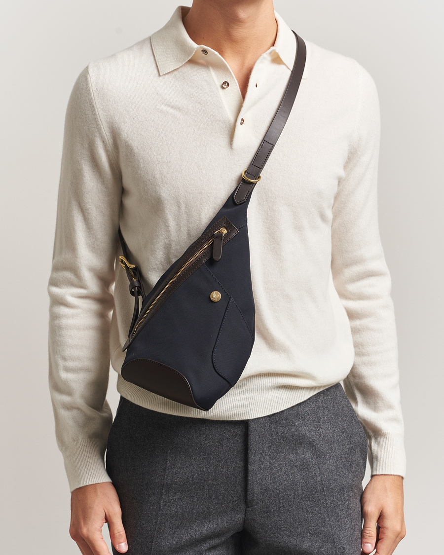 Herre | Tasker | Mismo | M/S Drop Crossbody Bag Navy/Dark Brown