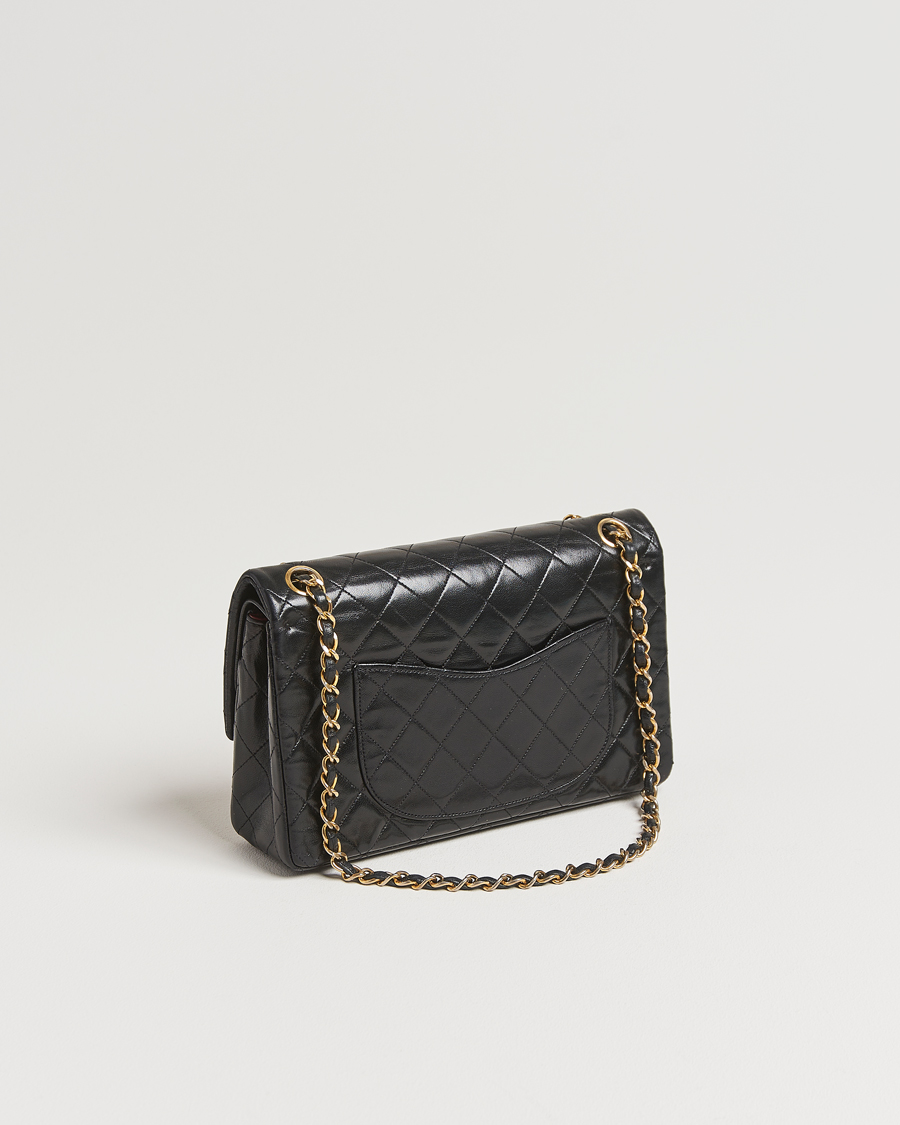 Herre | Gifts for Her | Chanel Pre-Owned | Classic Double Flap Medium Lambskin Black