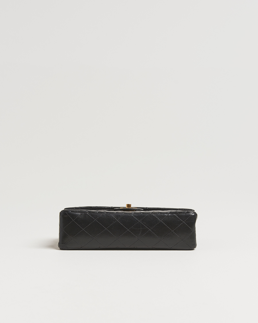 Herre | Gifts for Her | Chanel Pre-Owned | Classic Double Flap Medium Lambskin Black