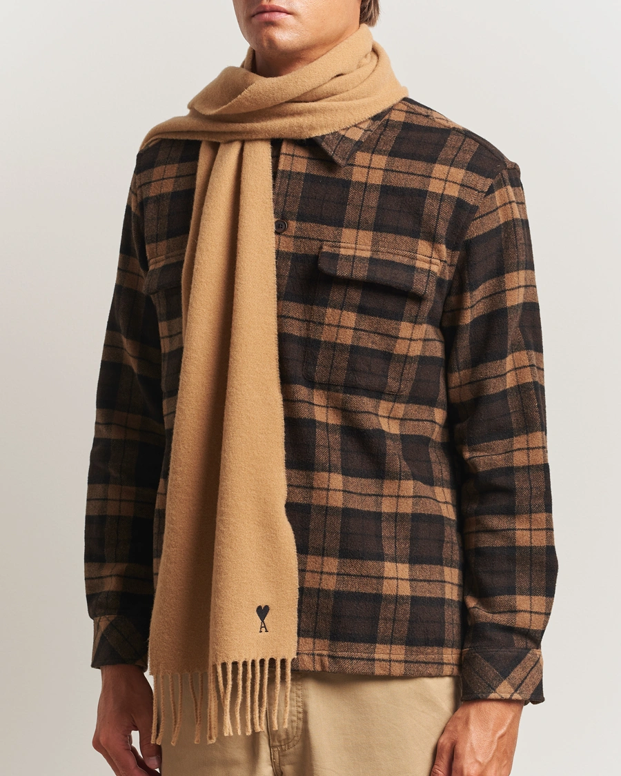 Herre | Halstørklæder | AMI | Heart Logo Scarf Camel