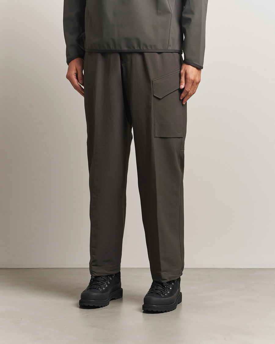 Herre | Bukser | Stone Island | Stellina Nylon Stretch Cargo Joggers Lead Grey