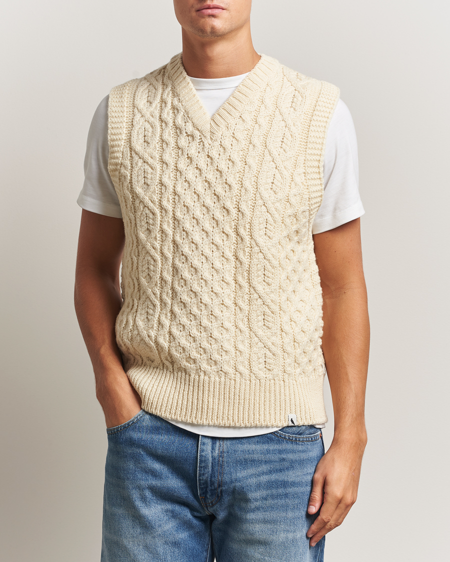 Herre | Trøjer | Peregrine | Hudson Wool Aran Knitted Vest Ecru