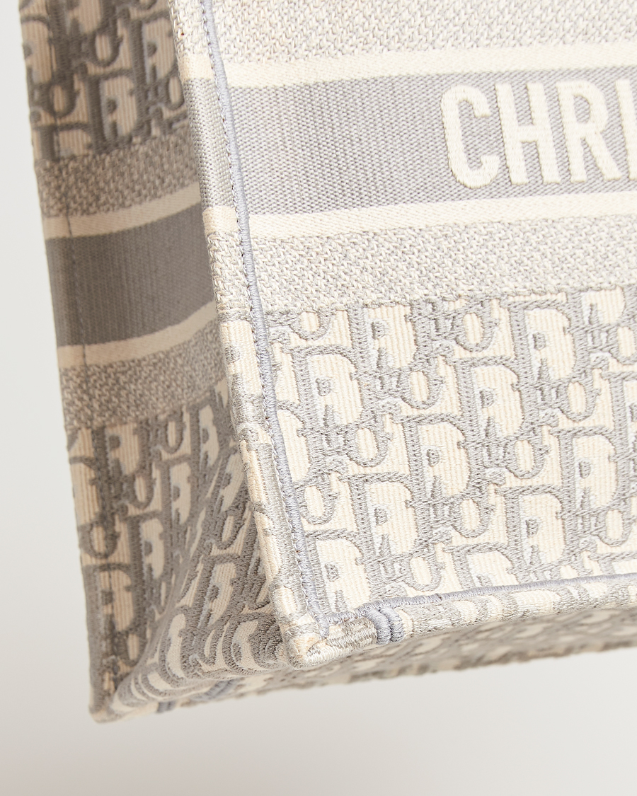 Herre | Gifts for Her | Dior Pre-Owned | Medium Dior Book Tote Light grey
