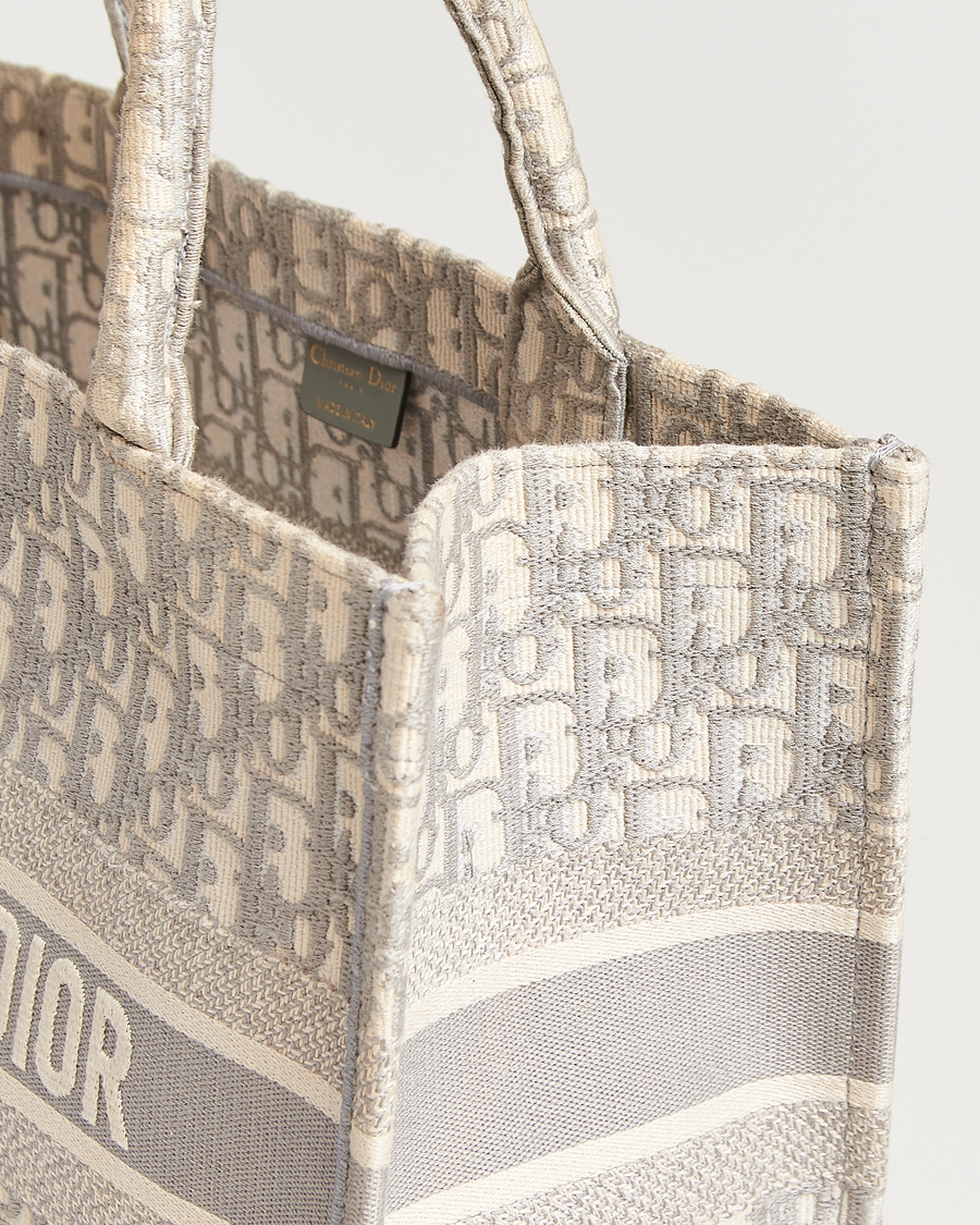 Herre | Gifts for Her | Dior Pre-Owned | Medium Dior Book Tote Light grey