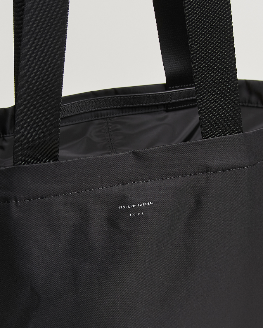 Herre | Tasker | Tiger of Sweden | Pera Nylon Tote Bag Black