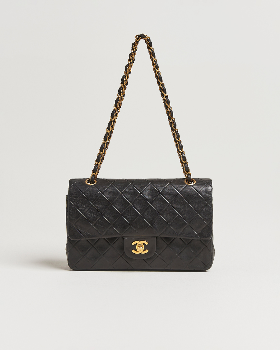 Herre | Gifts for Her | Chanel Pre-Owned | Classic Double Flap Medium Lambskin Black