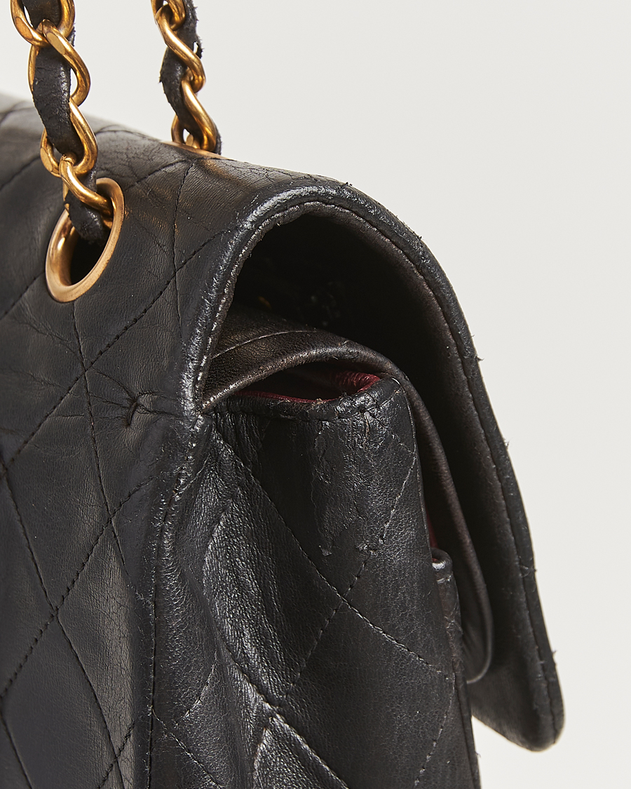 Herre | Gifts for Her | Chanel Pre-Owned | Classic Double Flap Medium Lambskin Black
