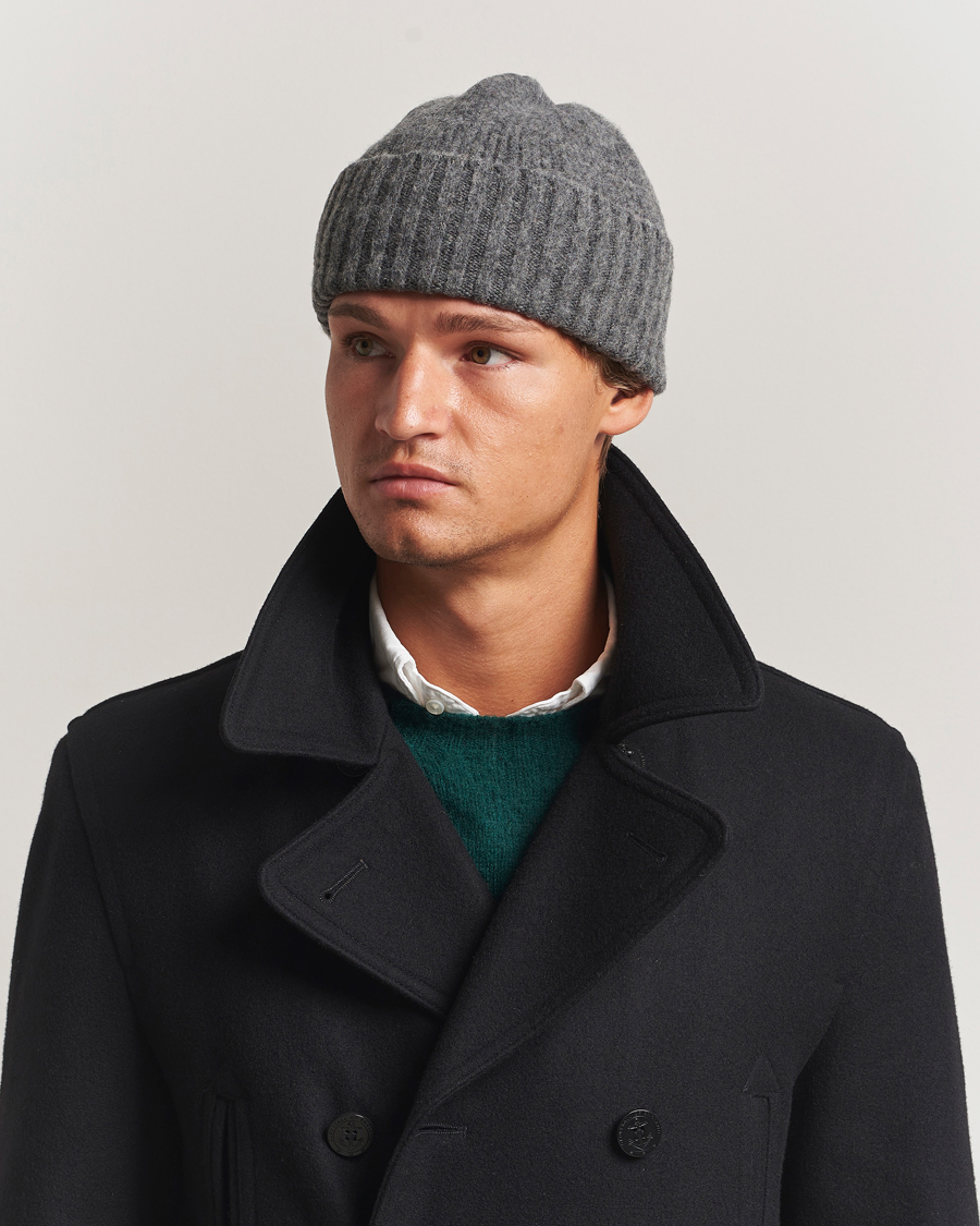 Herre | Huer | Robert Mackie | Rona Ribbed Shaggy Lambswool Beanie Dark Grey