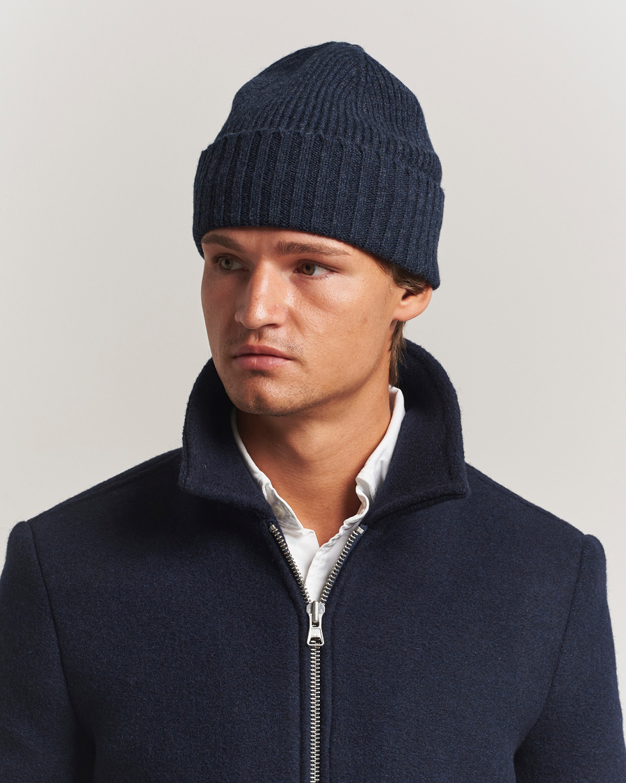 Herre | Huer | Robert Mackie | Kingswell Ribbed Wool/Cashmere Beanie Navy