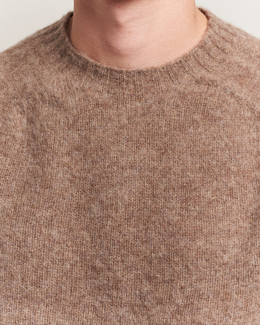 Herre | Trøjer | Harley Of Scotland | Brushed Supersoft Lambswool Crewneck Tundra