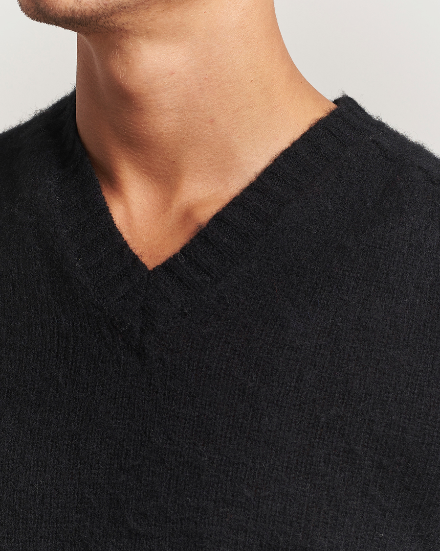 Herre | Trøjer | Harley Of Scotland for Care of Carl | Harley Of Scotland Brushed Supersoft Lambswool V-Neck Black