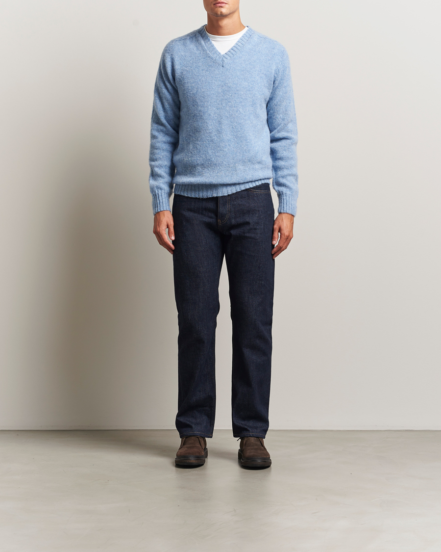 Herre | Trøjer | Harley Of Scotland for Care of Carl | Harley Of Scotland Brushed Supersoft Lambswool V-Neck Light Blue