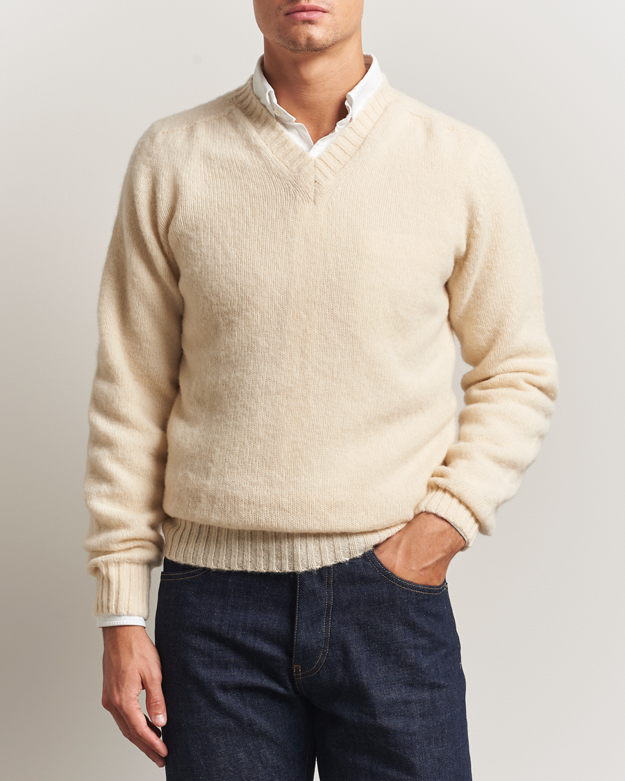 Herre | Trøjer | Harley Of Scotland for Care of Carl | Harley Of Scotland Brushed Supersoft Lambswool V-Neck Vanilla
