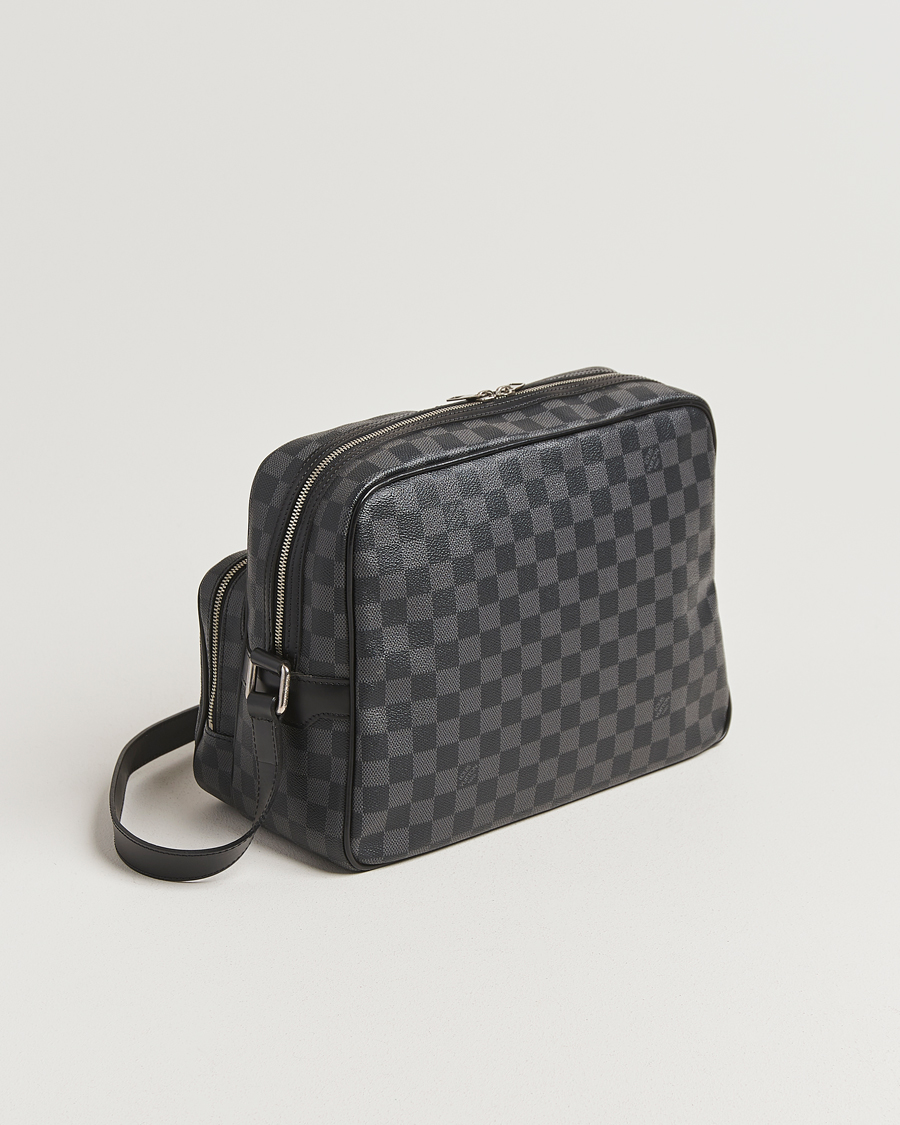 Herre | Pre-Owned & Vintage Bags | Louis Vuitton Pre-Owned | Leoh Shoulder Bag Damier Graphite