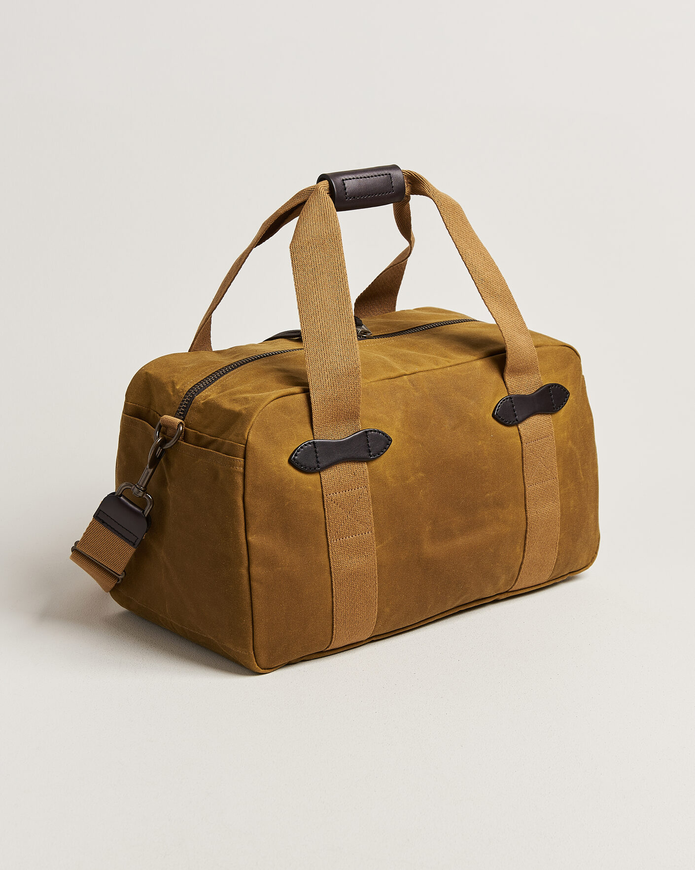 Herre | Tasker | Filson | Tin Cloth Small Duffle Tan