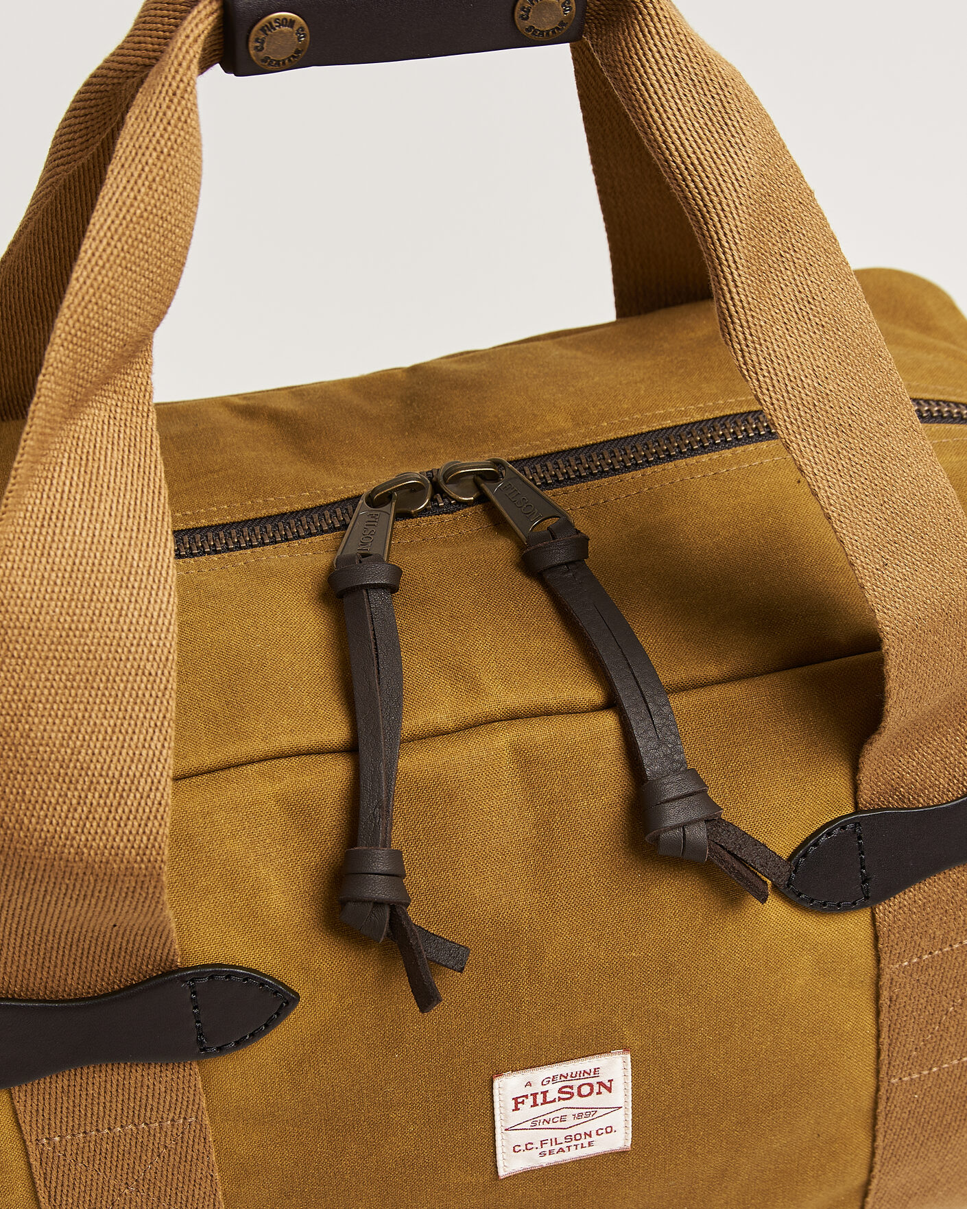 Herre | Tasker | Filson | Tin Cloth Small Duffle Tan