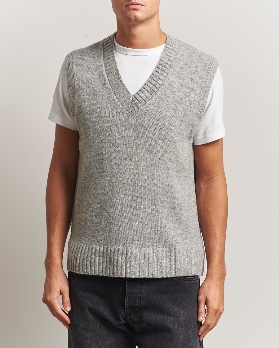 Herre | Trøjer | A Day's March | Wigtown Lambswool V-Neck Vest Grey Melange