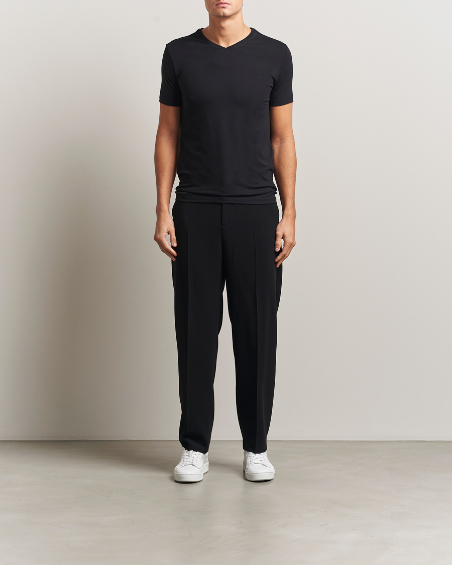 Herre | T-Shirts | Falke | 2-Pack Cotton V-Neck T-Shirt Black