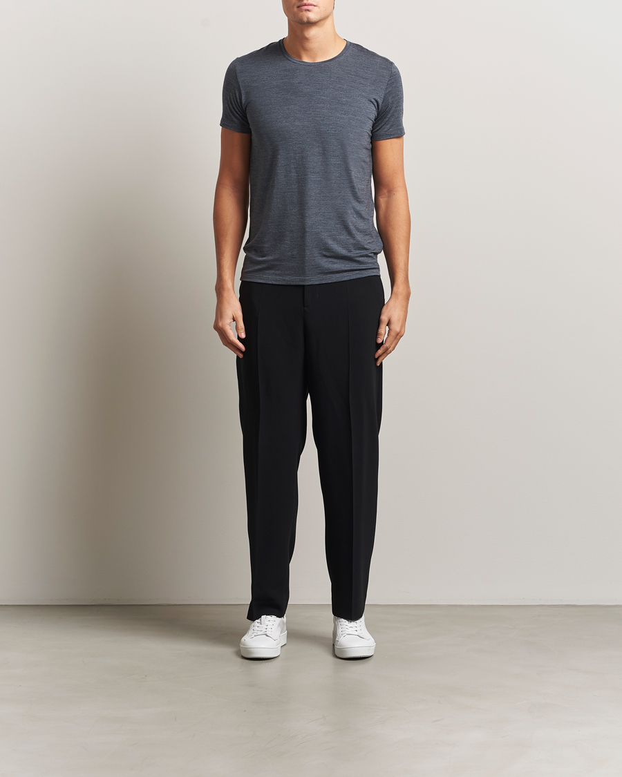 Herre | T-Shirts | Falke | Clima Wool Crew Neck T-Shirt Dark Grey Heather